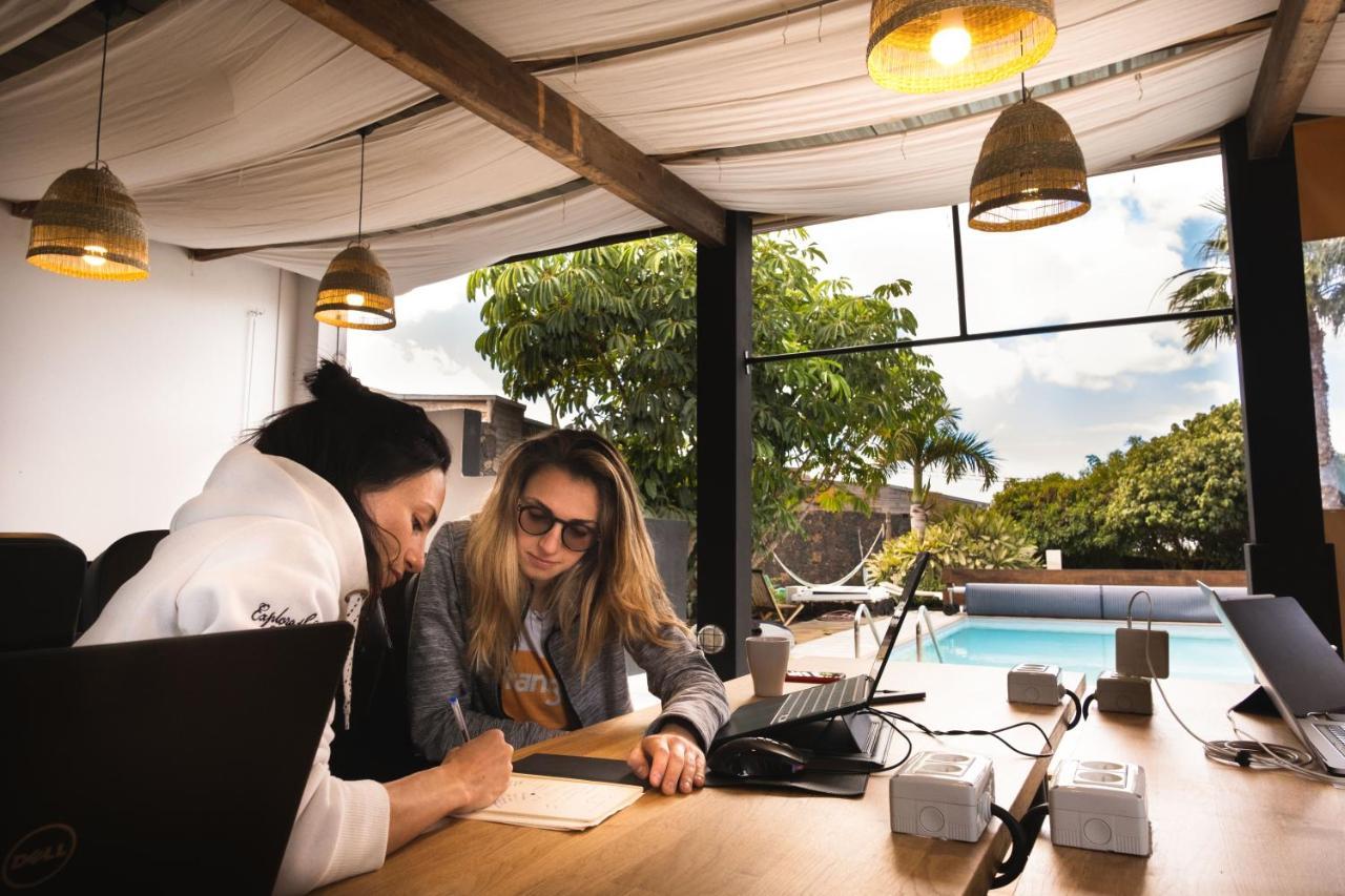 Creative Harbour Fuerteventura Albergue Lajares Exterior foto